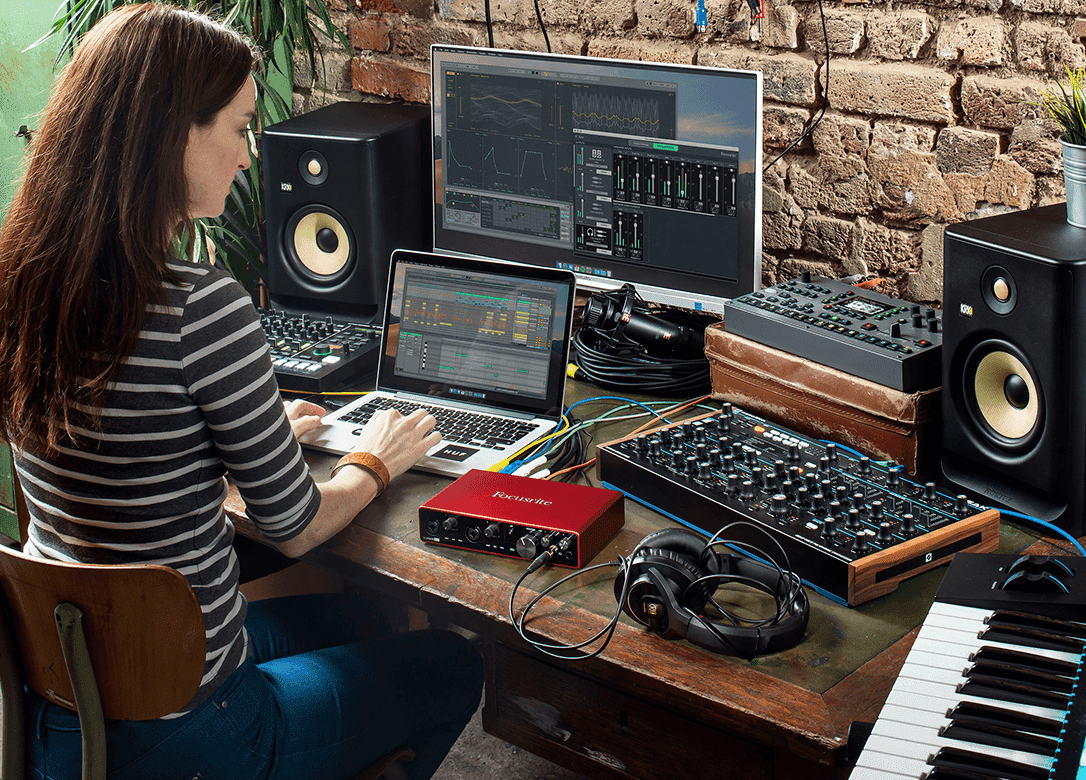 BEGINNER HOME STUDIO SETUP (and why every musician needs one) 