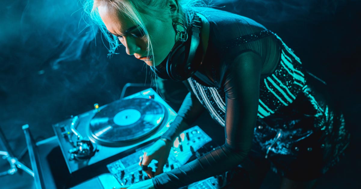 4 Ways To Add A Sampler To Your DJ Set-Up - Digital DJ Tips